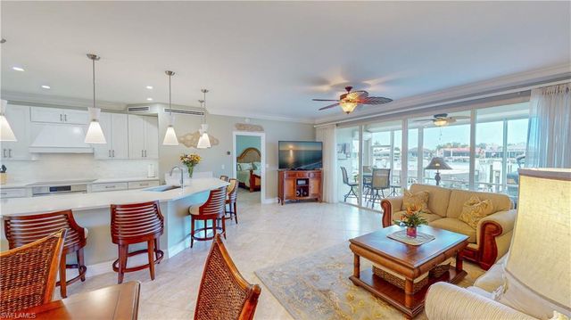 210 Waterside CIR 101, Marco Island, FL 34145
