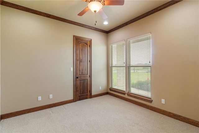 10040 Henley Cove, Iola, TX 77861