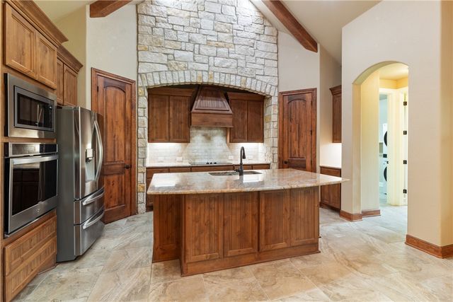 10040 Henley Cove, Iola, TX 77861