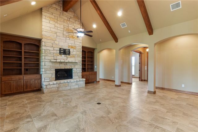 10040 Henley Cove, Iola, TX 77861