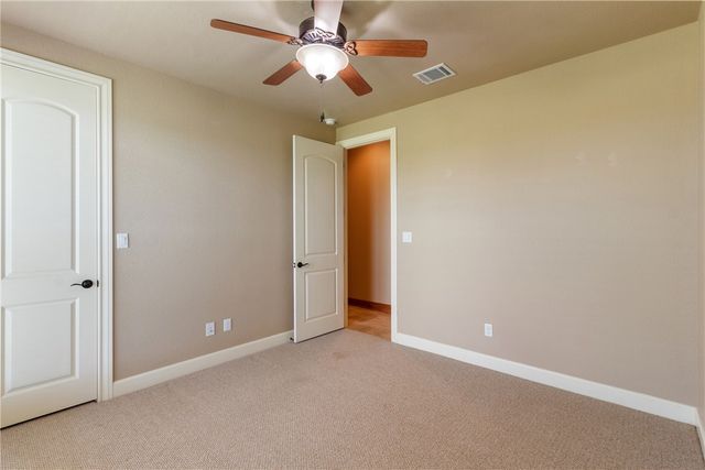 10040 Henley Cove, Iola, TX 77861