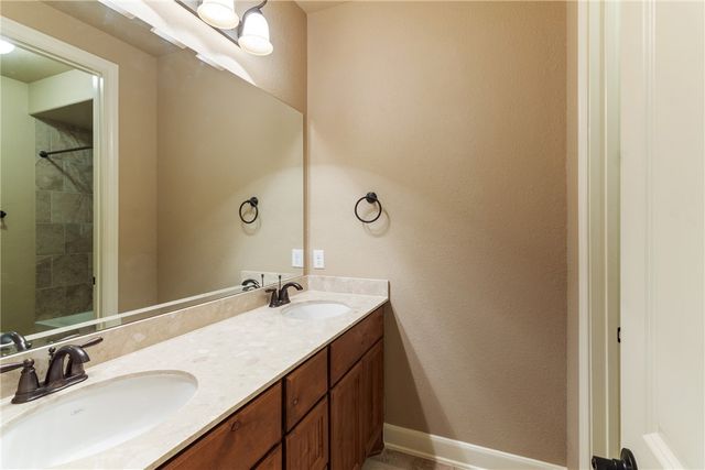 10040 Henley Cove, Iola, TX 77861