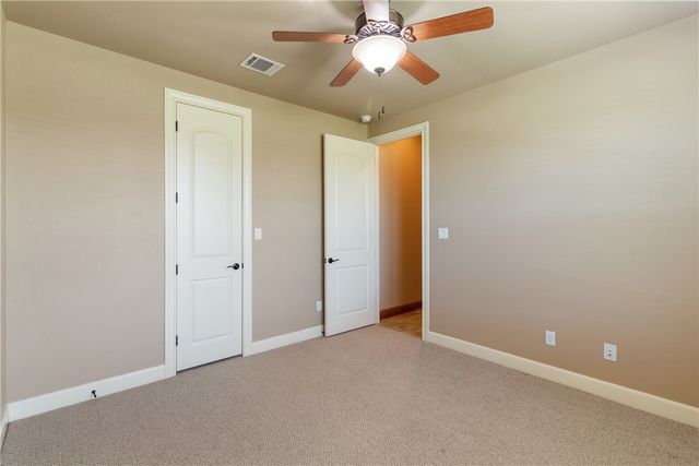 10040 Henley Cove, Iola, TX 77861
