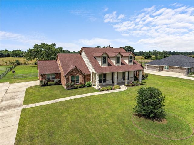 10040 Henley Cove, Iola, TX 77861