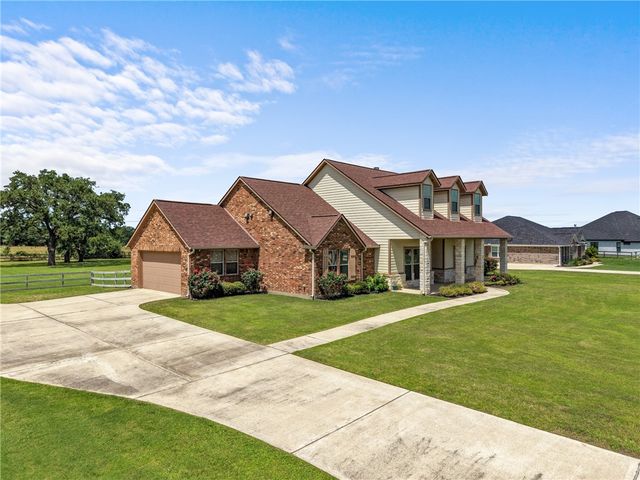 10040 Henley Cove, Iola, TX 77861