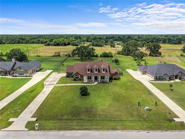 10040 Henley Cove, Iola, TX 77861
