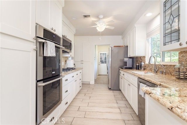 19308 Lemarsh Street, Northridge (los Angeles), CA 91324