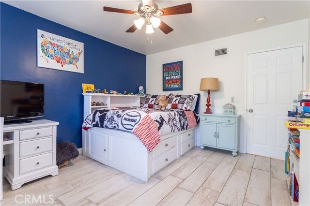 19308 Lemarsh Street, Northridge (los Angeles), CA 91324