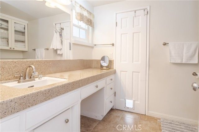 19308 Lemarsh Street, Northridge (los Angeles), CA 91324