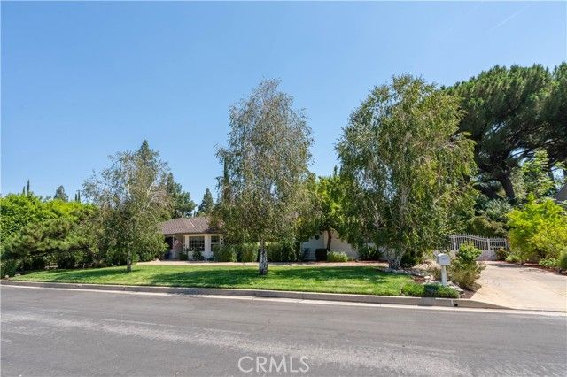 19308 Lemarsh Street, Northridge (los Angeles), CA 91324