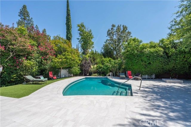 19308 Lemarsh Street, Northridge (los Angeles), CA 91324