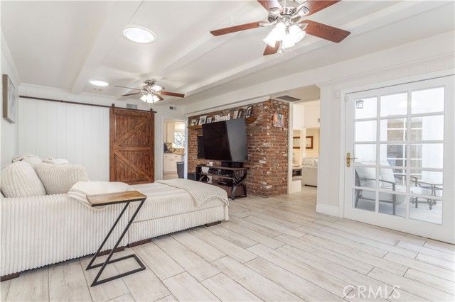 19308 Lemarsh Street, Northridge (los Angeles), CA 91324