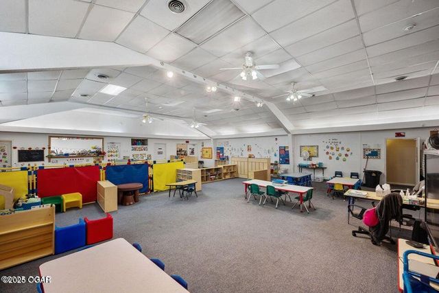 101 E Plaza Drive, Joplin, MO 64804