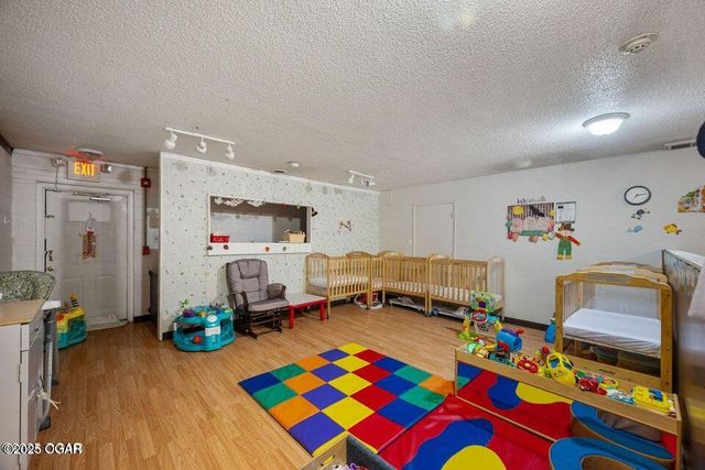 101 E Plaza Drive, Joplin, MO 64804