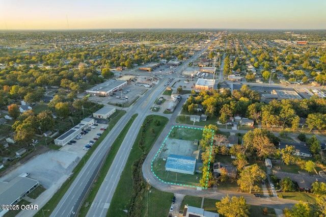 101 E Plaza Drive, Joplin, MO 64804