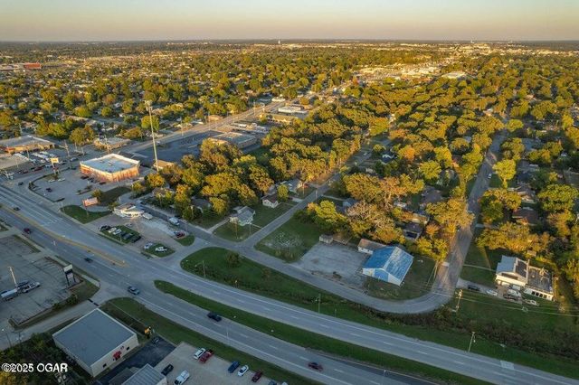 101 E Plaza Drive, Joplin, MO 64804