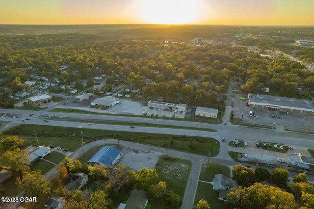 101 E Plaza Drive, Joplin, MO 64804