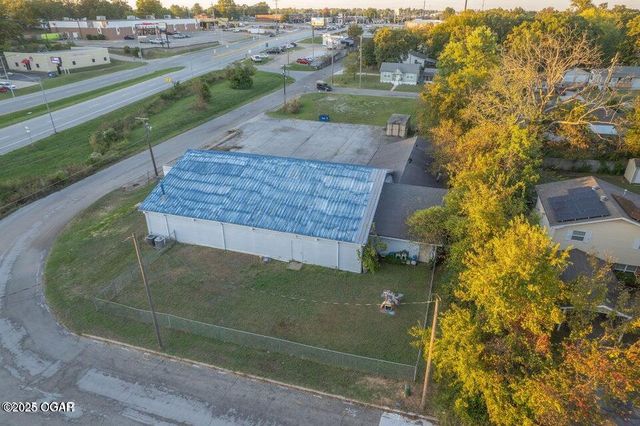 101 E Plaza Drive, Joplin, MO 64804