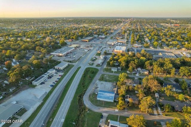 101 E Plaza Drive, Joplin, MO 64804