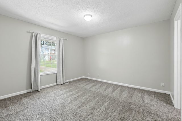 354 Donna Dr, Clarksville, TN 37042