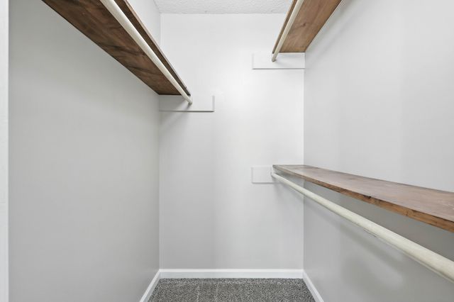 354 Donna Dr, Clarksville, TN 37042