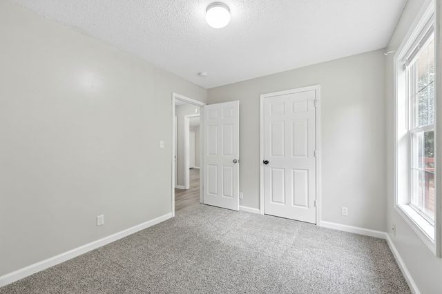 354 Donna Dr, Clarksville, TN 37042