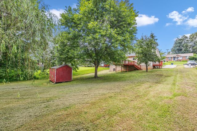 354 Donna Dr, Clarksville, TN 37042