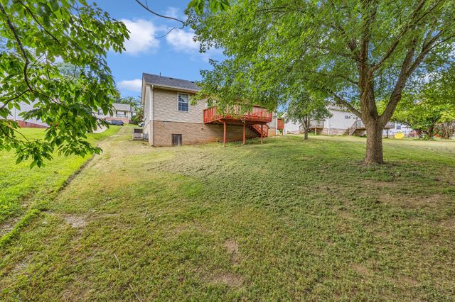 354 Donna Dr, Clarksville, TN 37042