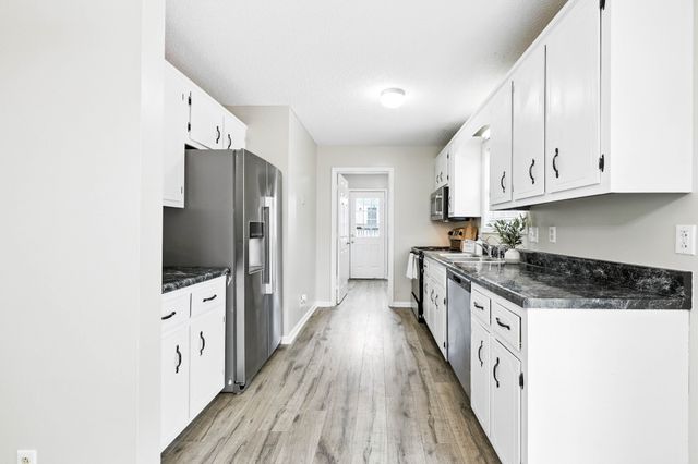 354 Donna Dr, Clarksville, TN 37042