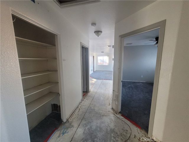 25064 Avenida Laredo, Barstow, CA 92311