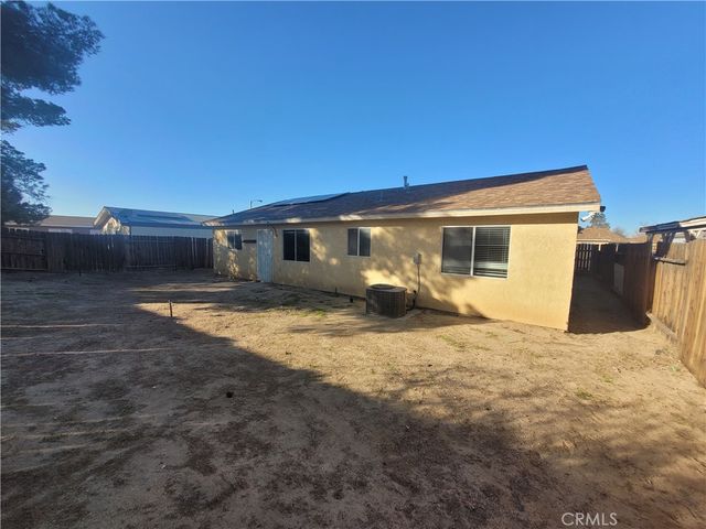 25064 Avenida Laredo, Barstow, CA 92311