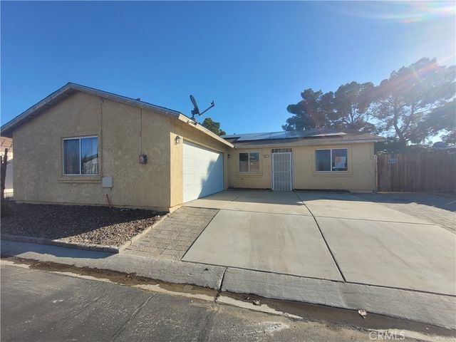25064 Avenida Laredo, Barstow, CA 92311