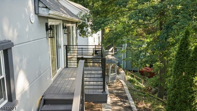 19 Cliffside Trl, Denville Twp., NJ 07834