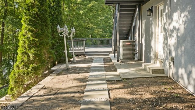19 Cliffside Trl, Denville Twp., NJ 07834