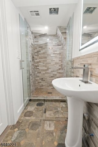 19 Cliffside Trl, Denville Twp., NJ 07834