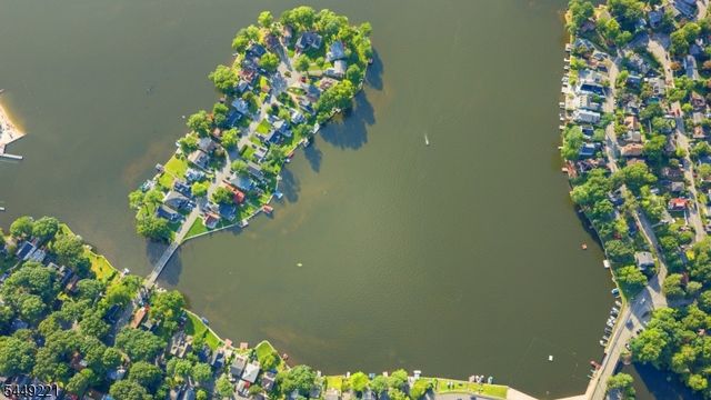 19 Cliffside Trl, Denville Twp., NJ 07834