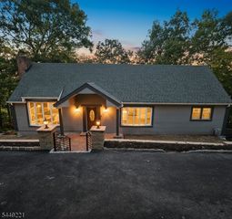19 Cliffside Trl, Denville Twp., NJ 07834