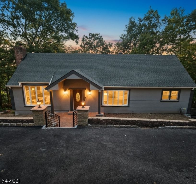 19 Cliffside Trl, Denville Twp., NJ 07834
