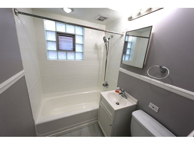 24 166th Place, Calumet City, IL 60409