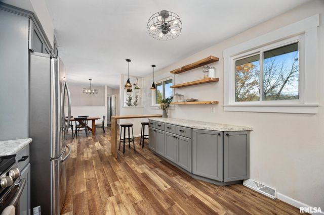 6311 RIVIERA Court, Peoria, IL 61614