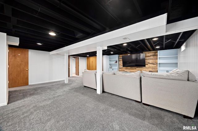 6311 RIVIERA Court, Peoria, IL 61614