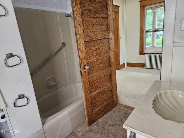 8 Schonowee Avenue, Scotia, NY 12302
