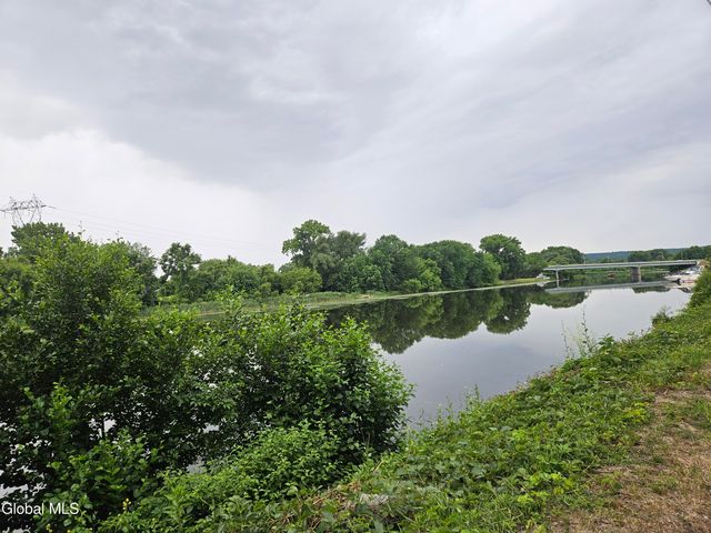 8 Schonowee Avenue, Scotia, NY 12302