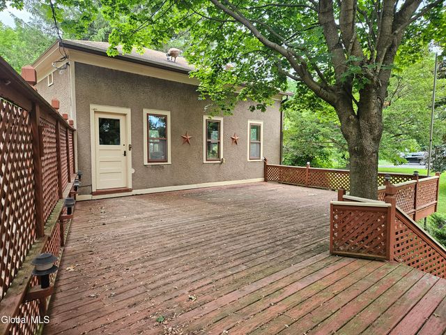 8 Schonowee Avenue, Scotia, NY 12302