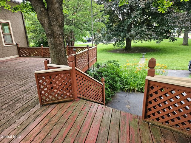8 Schonowee Avenue, Scotia, NY 12302