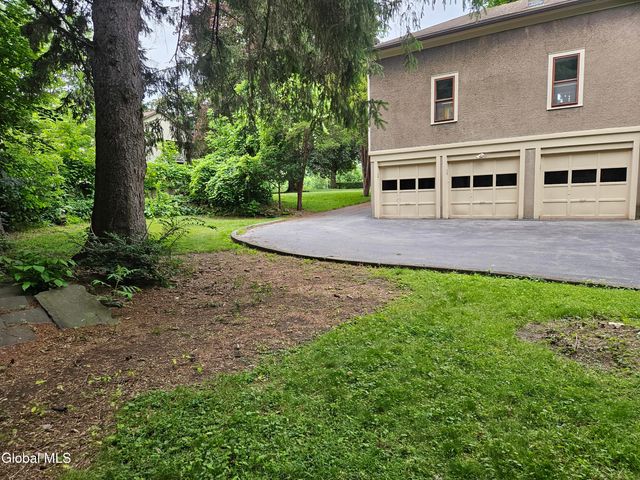 8 Schonowee Avenue, Scotia, NY 12302