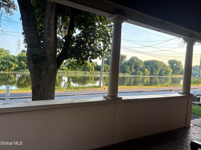 8 Schonowee Avenue, Scotia, NY 12302