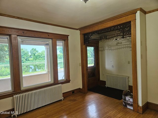 8 Schonowee Avenue, Scotia, NY 12302