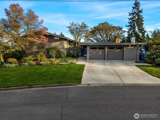 17825 NE 9th Street, Bellevue, WA 98008