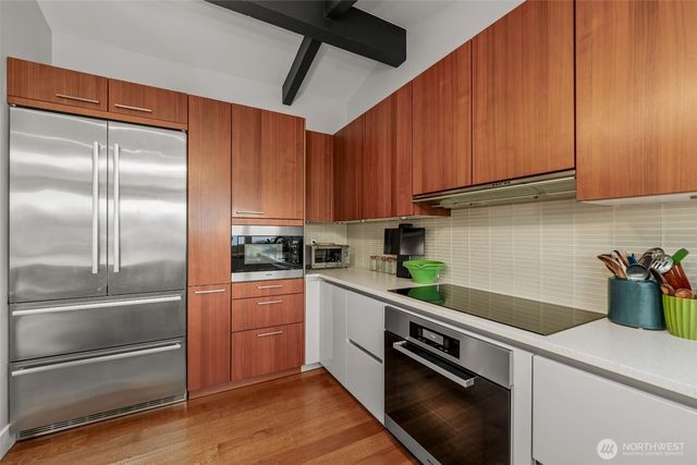 17825 NE 9th Street, Bellevue, WA 98008